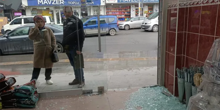 Kasap dükkanına kurşun yağdırdılar