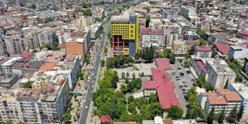 Dünyanın en saçma binası’nın yerine çarşı kuruluyor