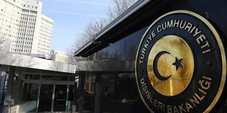 Türkiye, Süleymaniye’ye hava sahasını kapattı