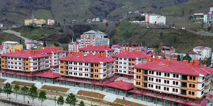 Selin yaraları sarıldı