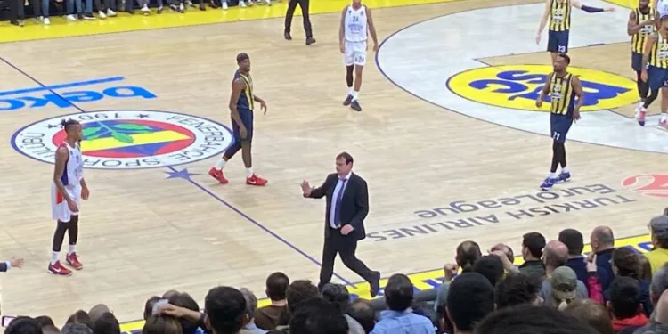 Ergin Ataman sahayı terk etti
