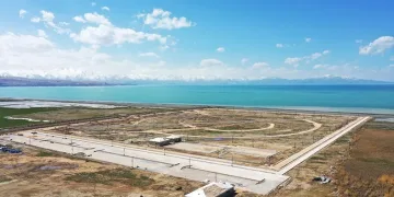 Sahil yoluna devasa park