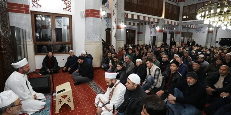 Hafız Ferruh Muştuer gönülleri mest etti