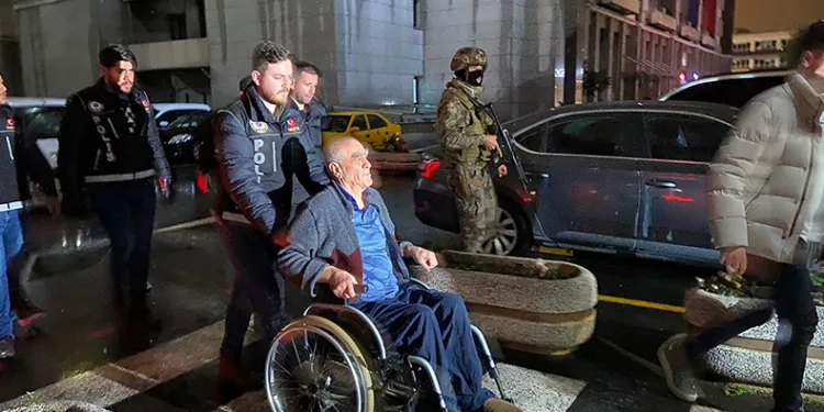 Kırmızı bültenle aranan uyuşturucu baronu yakalandı