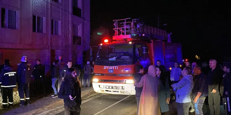 Bilgisayar bomba gibi patladı