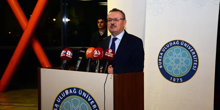 BUÜ Rektörü, helallik istedi