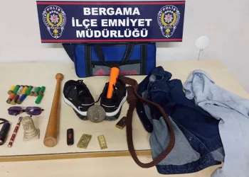 Evlerine hırsız girdi, şüpheliler yakalanınca öğrendiler