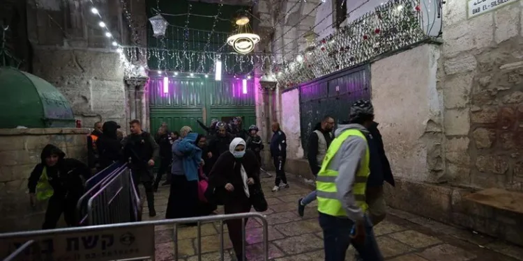 İsrail polisinden Mescid-i Aksa’ya baskın