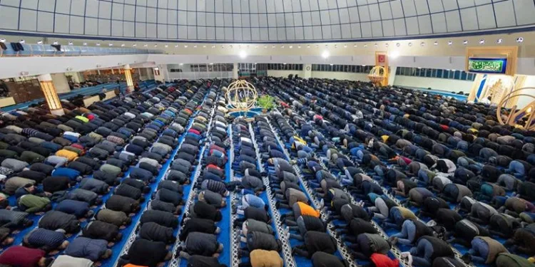 Ramazan ayının son cuma namazı kılındı