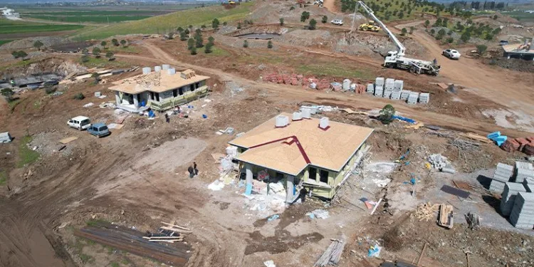 İlk köy evleri bayramda teslim edilecek