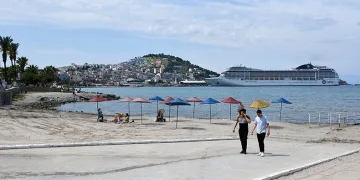 Kuşadası’nın plajları yaza hazırlanıyor