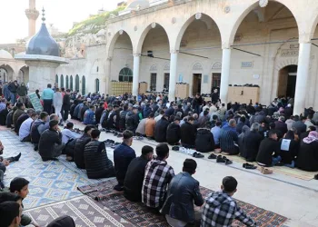 Bozdağ Şanlıurfa’da bayram namazı kıldı