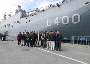 Öğrenciler TCG Anadolu’ya hayran kaldı