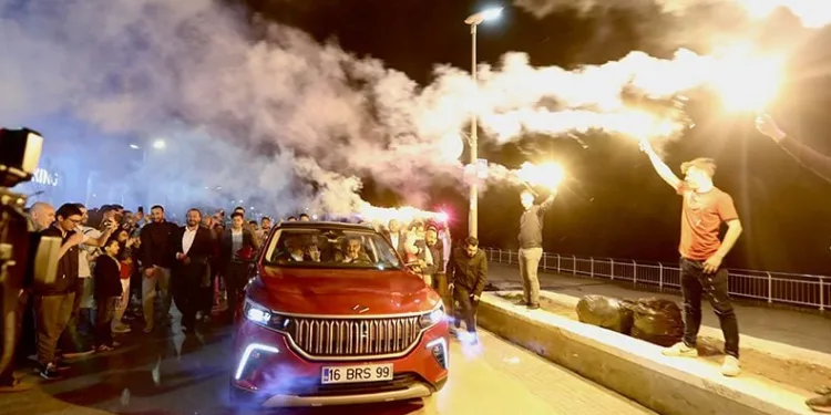 Mudanya sahilinde gençlere sürpriz buluşma