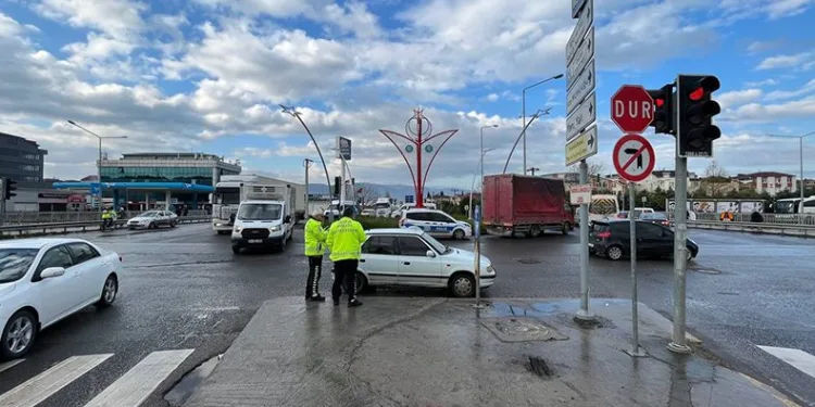 Direksiyon başında kalp krizi geçirdi