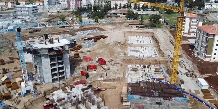 Bakan Kurum: ‘Afet konutlarımız hızla yükseliyor’