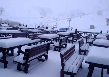 Nisan ayında Uludağ’a kar yağdı
