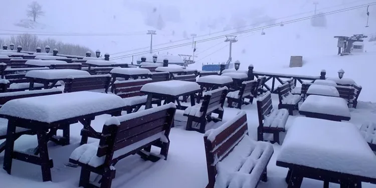 Nisan ayında Uludağ’a kar yağdı