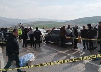 Ankara’da zincirleme trafik kazası, ölü ve yaralılar var