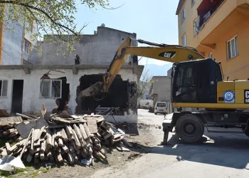 Yıldırım’da 137 kaçak yapı yıkıldı