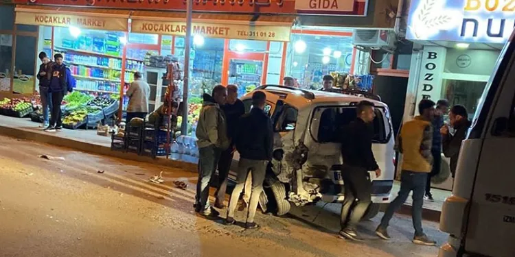 Kontrolden çıkan pikap 6 aracı biçti