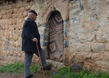 200 yıllık evden bir mahalle çıktı