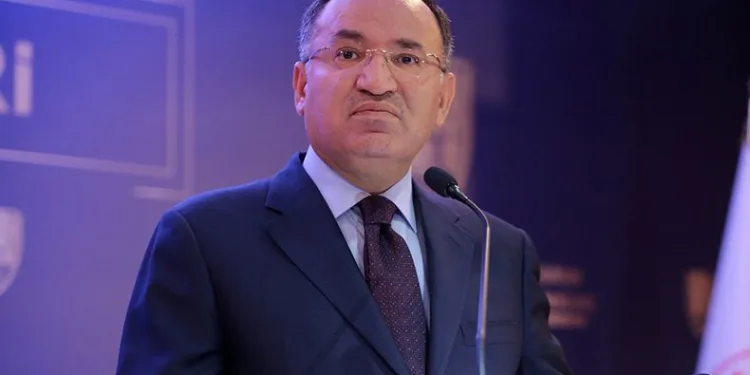 “İsrail, haksız saldırılarına derhal son vermelidir”