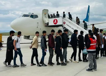 136 Afgan göçmen ülkelerine gönderildi