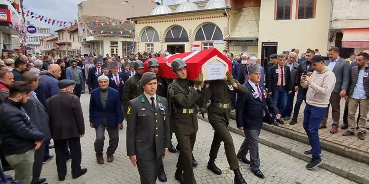 Kore Gazisi son yolculuğuna uğurlandı