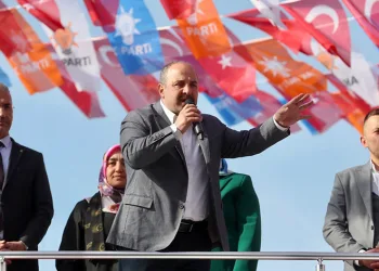 Bakan Varank: “Siyasette şiddet olmaz”
