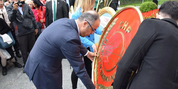 CHP Bursa Örgütü’nden coşkulu kutlama