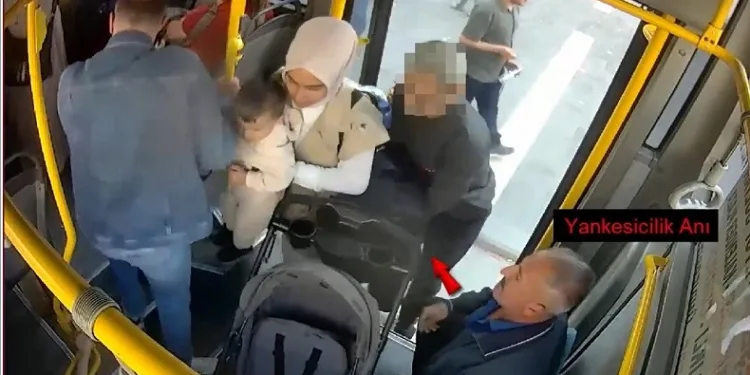 Yardım bahanesiyle yaklaştı, cep telefonunu çaldı