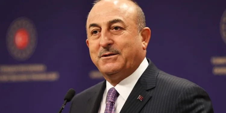 Çavuşoğlu’ndan Kılıçdaroğlu’na ‘Rus turist’ çıkışı