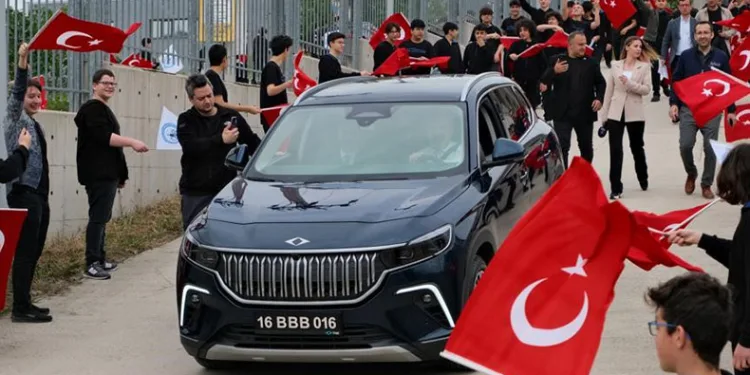 Otomotiv öğrencileri Togg’a hayran kaldı