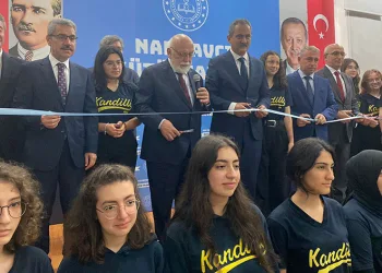 “Kütüphanesi olmayan eğitim sistemimiz kalmadı”