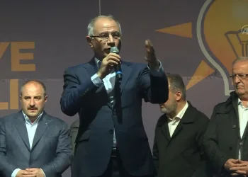 Bakan Varank, vatandaşlara hitap etti