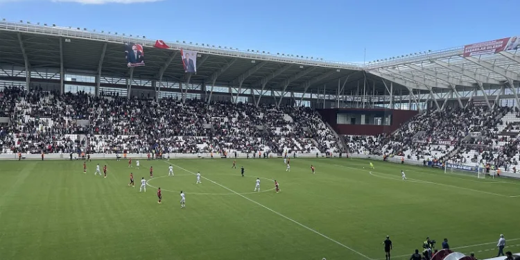 Elazığlı taraftarlar, Türkiye Kupası finalinin Elazığ’da oynanması için kampanya başlattı