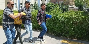 Katilinin elini ısırdı, yinede kurtulamadı