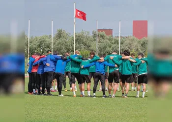 Bursaspor son antrenmanı Aydın’da yaptı