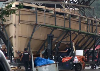 Yapımı devam eden lüks yat kaçırıldı