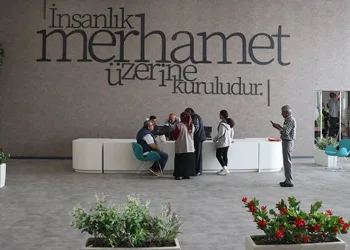 Defne Hastanesi hasta kabulüne başladı