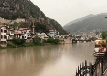 Oluşan hortum paniğe neden oldu
