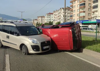 Bursa’da yol verme tartışması kazayla sonuçlandı