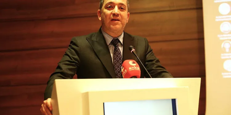 ‘Hukuksuzluğun tam da karşısındayız’