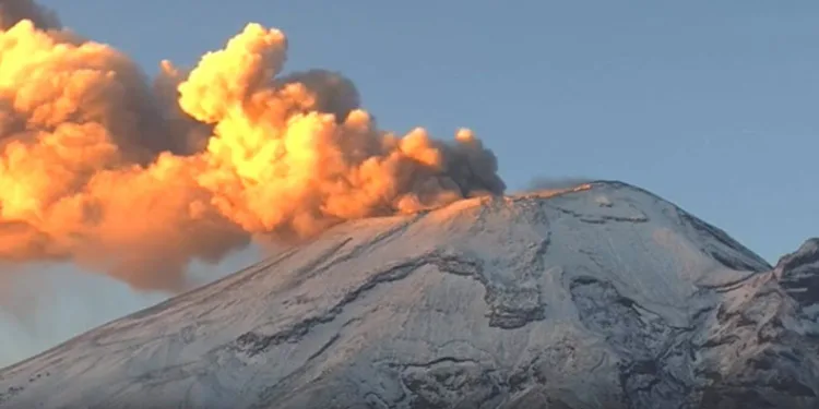 Popocatepetl Yanardağı’nda şiddetli patlama