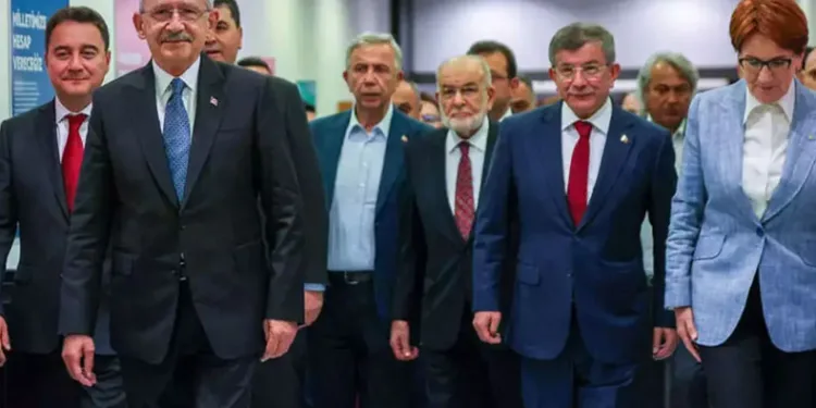 CHP listesinde 6 partiden 39 vekil