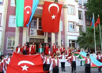 Azerbaycan’da 19 Mayıs coşkusu