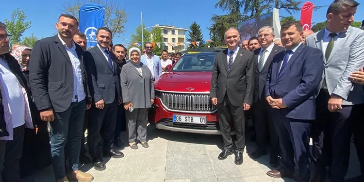 Düzceliler TOGG’a yoğun ilgi gösterdi