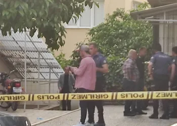 Arkadaşı ile birlikte babaannesine de kıydı