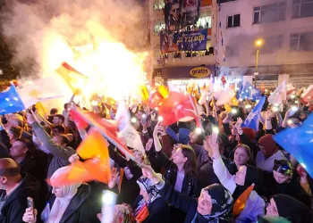 Karabük’te seçim zaferi kutlamaları